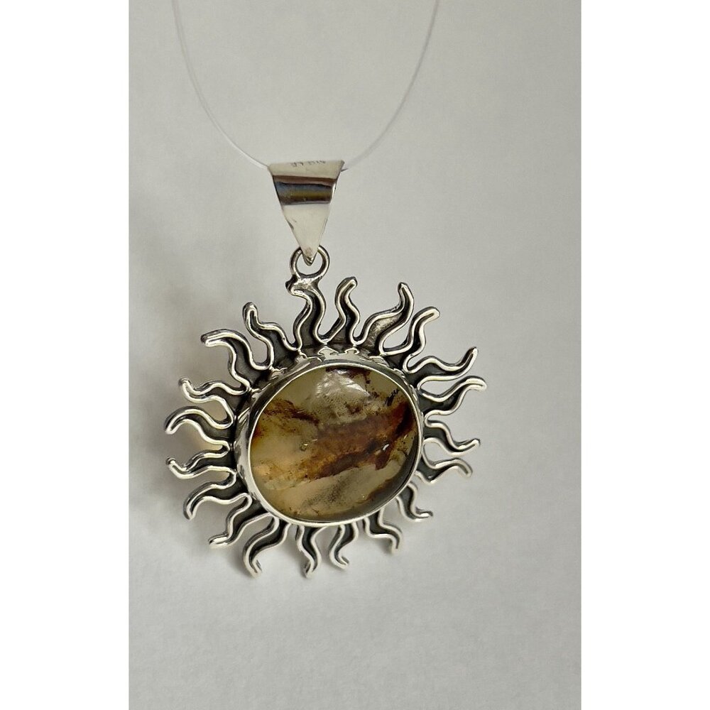 Sunburst Pendant – 925 Sterling Silver with Natural Amber - Picture 2 of 16
